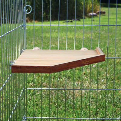 Natural Living shelter and platform, 17 × 17 cm